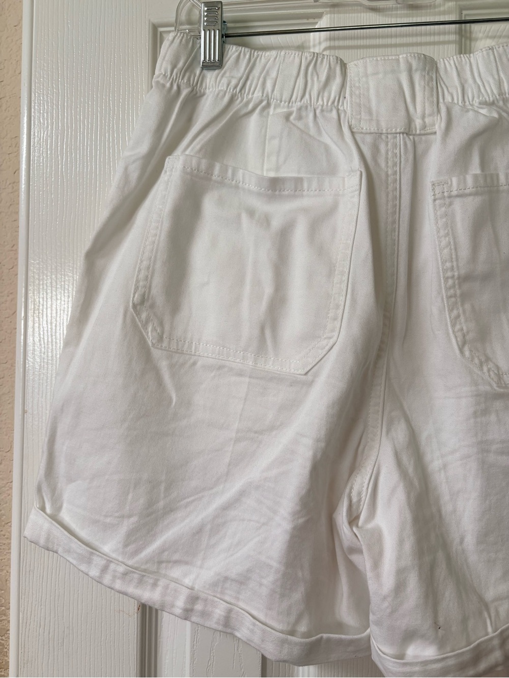 Gloria Vanderbilt White High-Rise Cotton Blend Bermuda Cuffed Shorts Size Medium - Picture 8 of 13